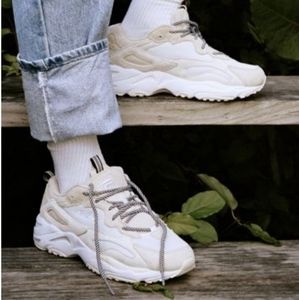 FILA Ray Tracer Sneaker, size 6.5, taupe